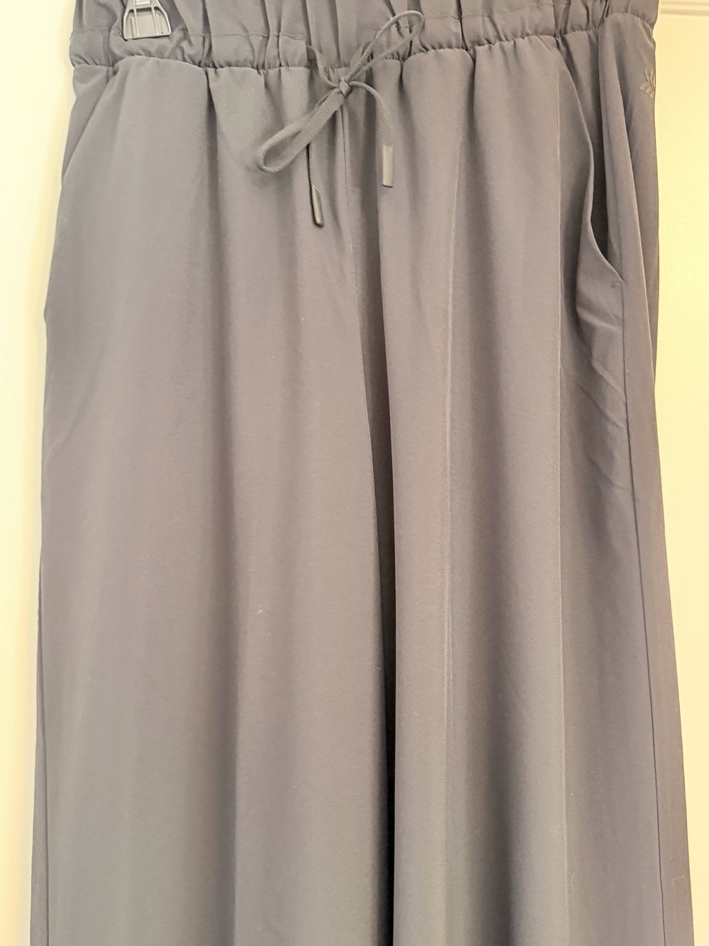 all in motion Black Wide Leg Athletic Pants with Drawstring Waist - Picture 4 of 11